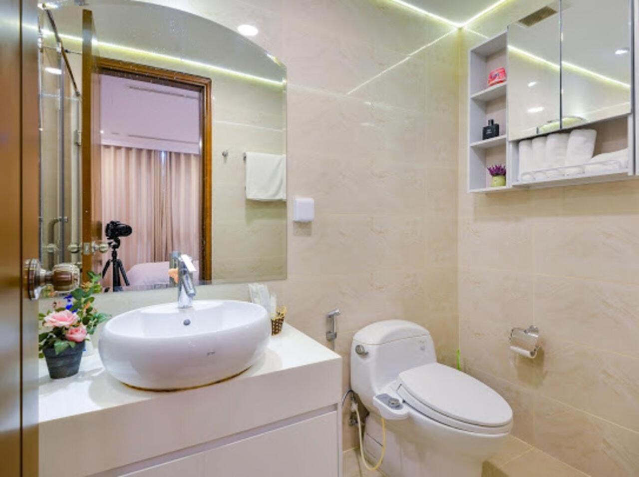 Apartment Vinhomes Park *